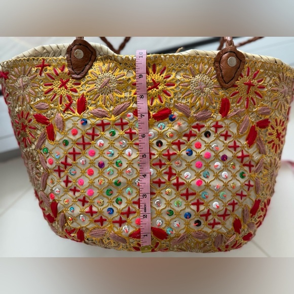 **Handmade Moroccan tote basket** - Picture 3 of 7